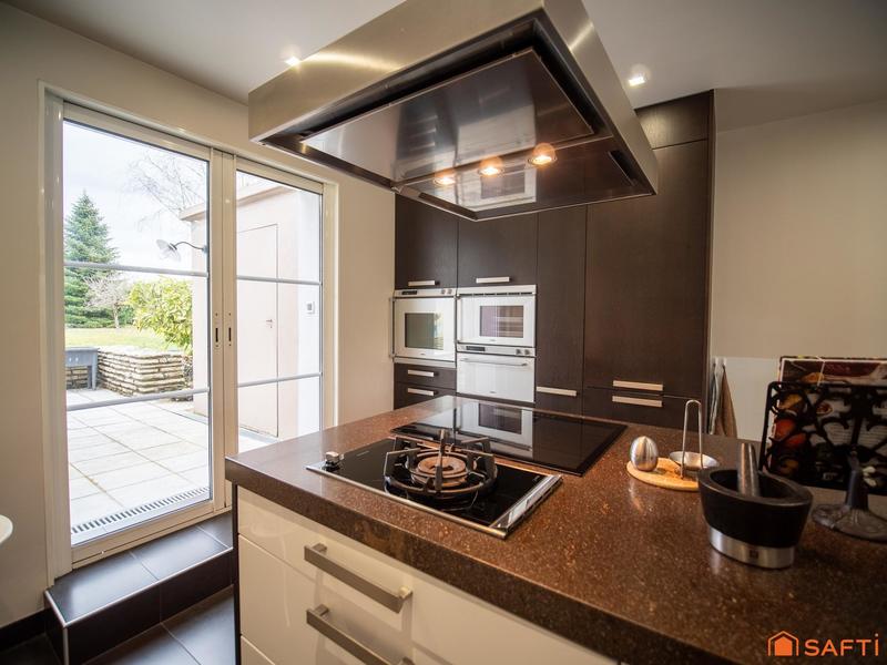 Maison - 260 m² - 5 pièces