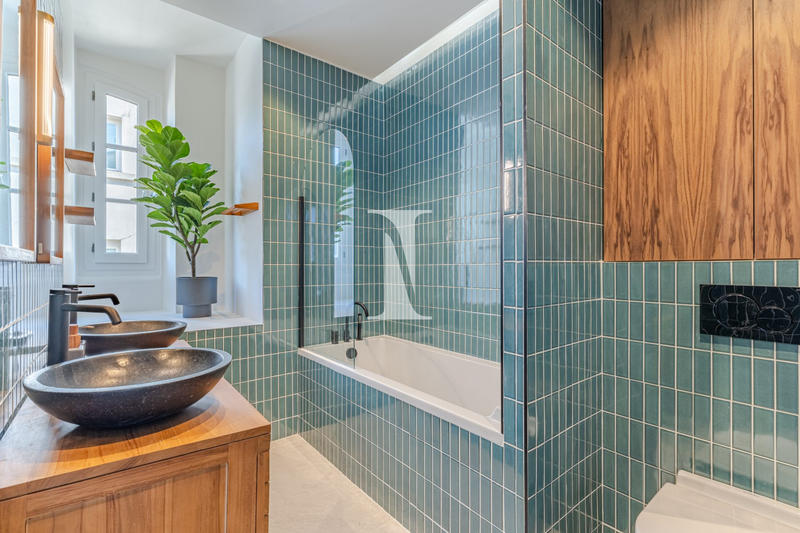 Appartement - 85 m² - 3 pièces