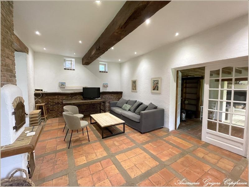 Maison - 242 m² - 8 pièces