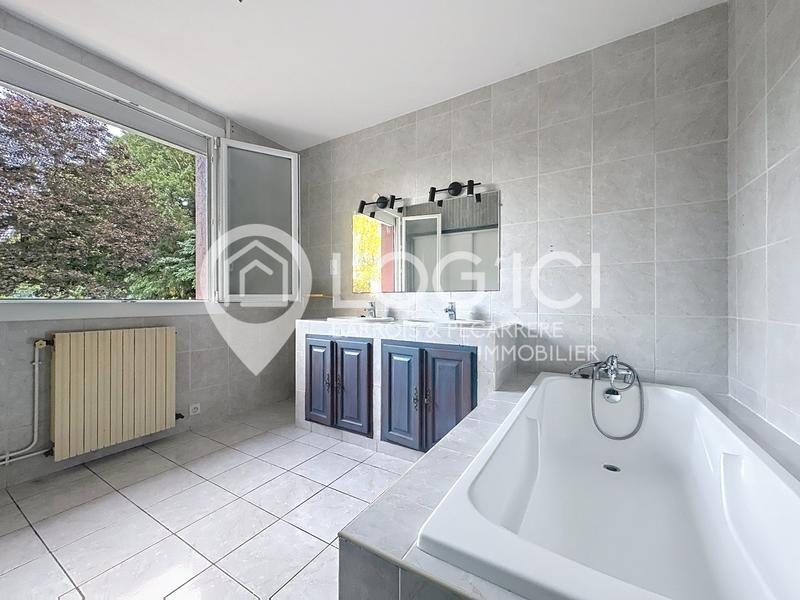 Maison - 120 m² - 5 pièces