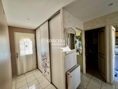 Maison traditionnelle - 160 m² - 9 pièces