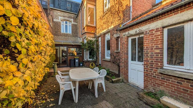 Maison bourgeoise - 183 m² - 8 pièces