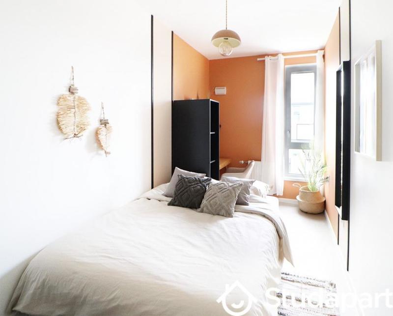 Chambre - 11 m² - 1 pièce