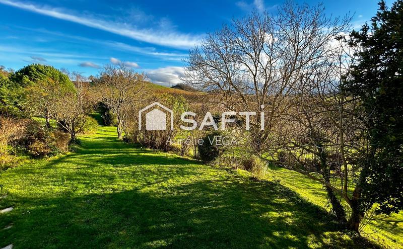 Maison - 308 m² - 12 pièces