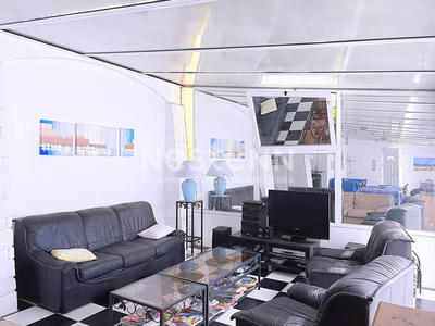 Appartement - 149 m² - 8 pièces