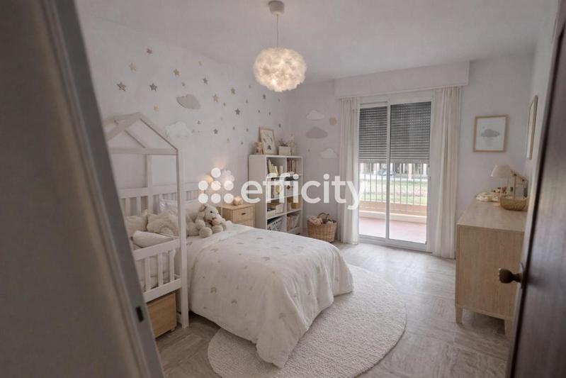 Appartement - 77 m² - 3 pièces