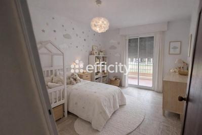 Appartement - 77 m² - 3 pièces