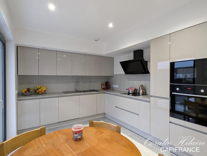 Maison - 150 m² - 7 pièces