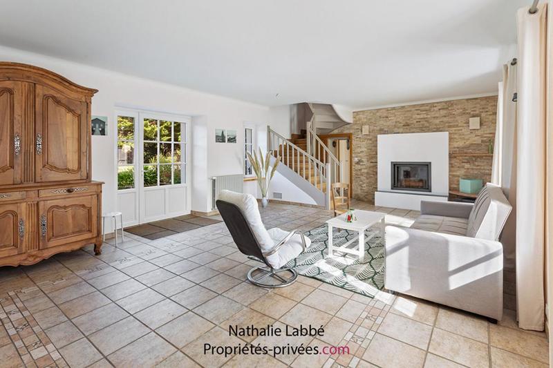 Maison - 210 m² - 9 pièces