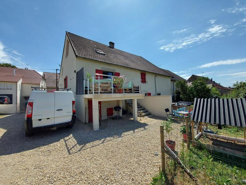 Maison - 190 m² - 8 pièces