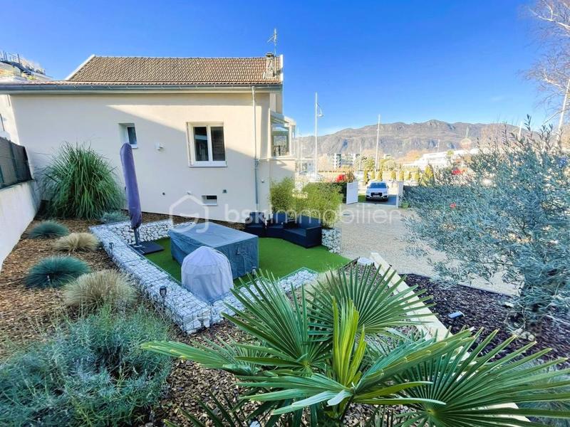 Maison - 147 m² - 6 pièces