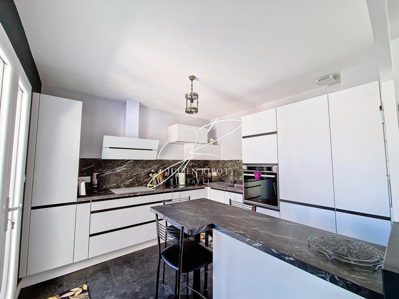 Maison - 117 m² - 5 pièces