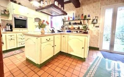 Maison - 198 m² - 6 pièces