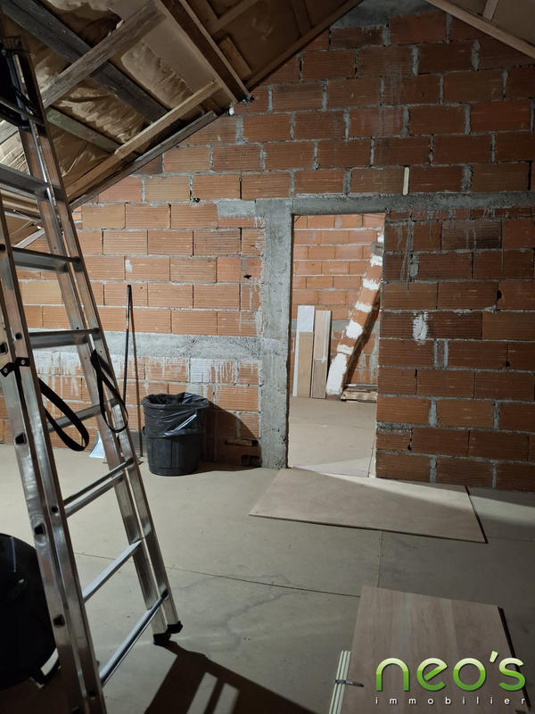 Maison - 110 m² - 4 pièces