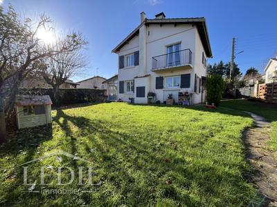 Maison - 91 m² - 4 pièces