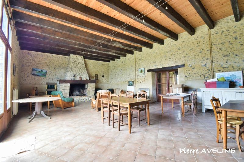 Maison - 200 m² - 7 pièces