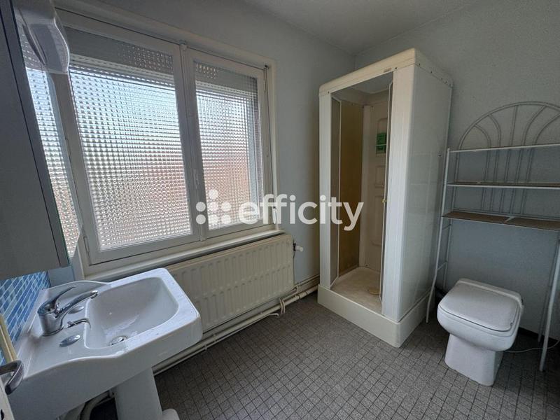 Maison - 90 m² - 9 pièces