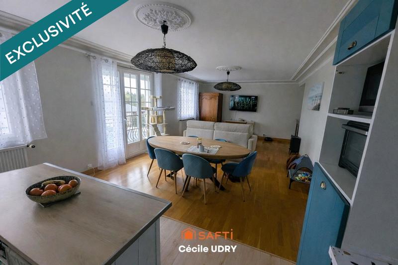 Maison - 234 m² - 11 pièces