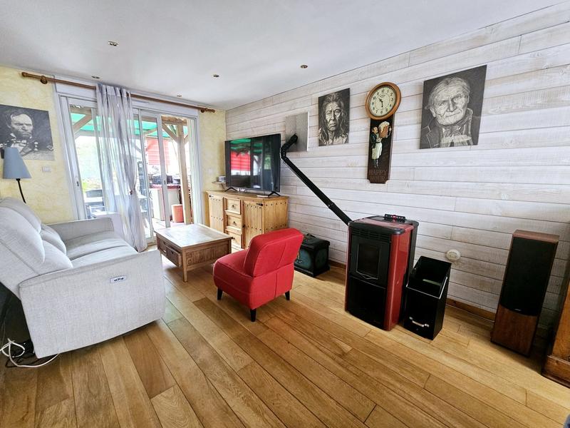 Maison - 149 m² - 8 pièces