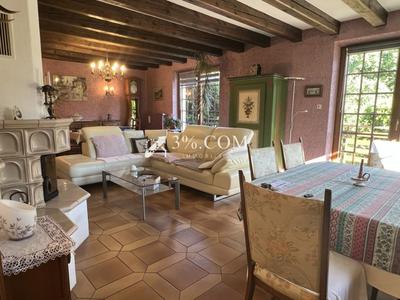 Maison - 200 m² - 7 pièces