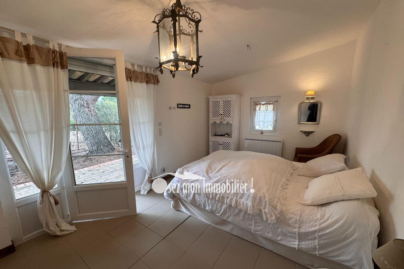 Maison - 220 m² - 7 pièces