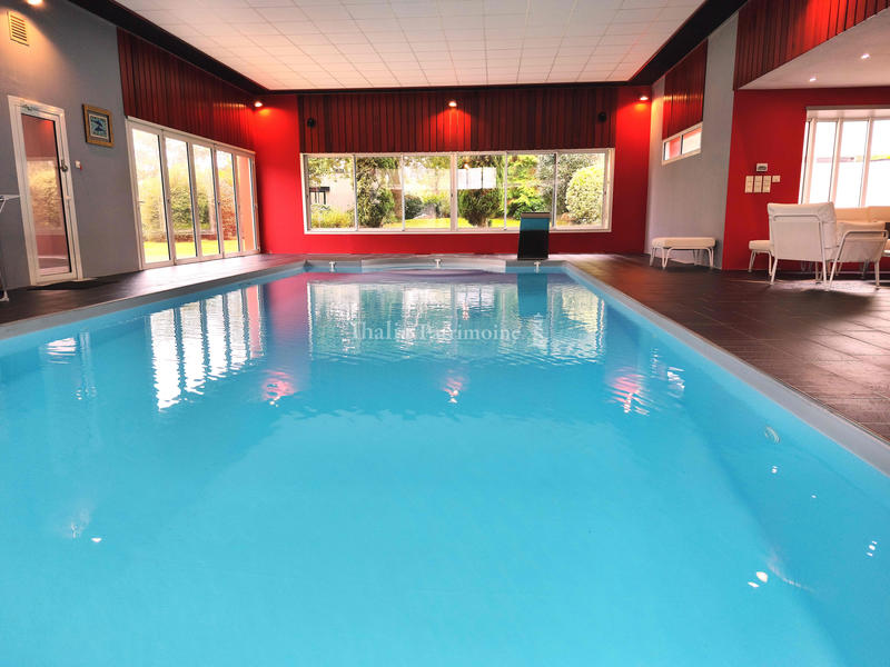 Villa - 391 m² - 8 pièces