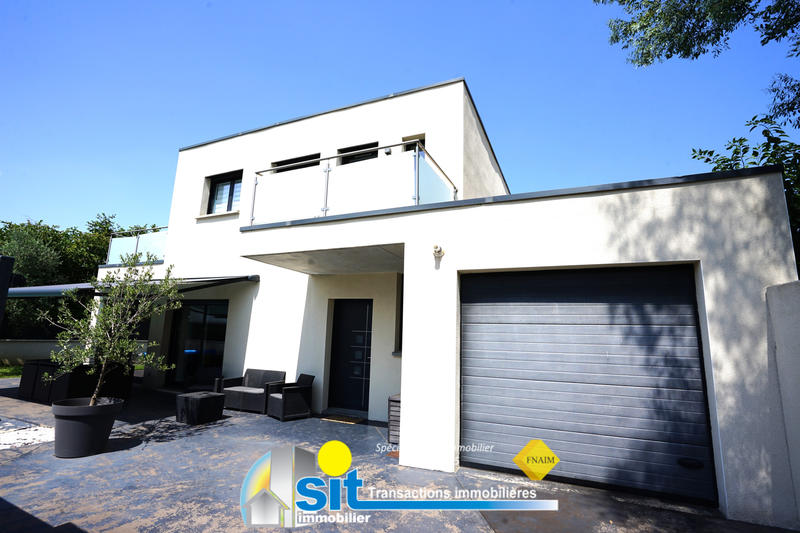 Maison - 111 m² - 5 pièces