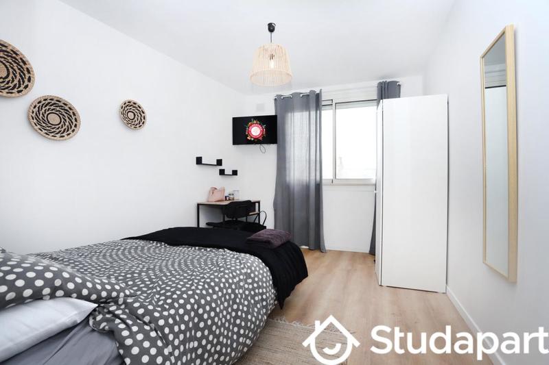 Chambre - 10 m² - 1 pièce