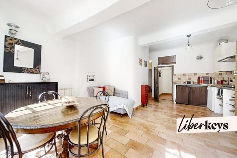 Maison - 121 m² - 6 pièces