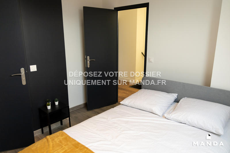Chambre - 23 m² - 9 pièces