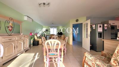 Maison - 97 m² - 5 pièces