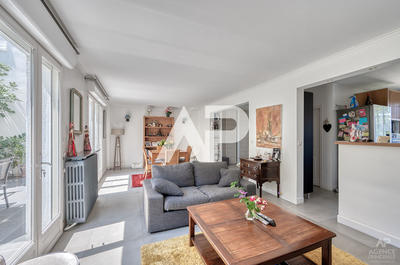 Maison - 176 m² - 8 pièces