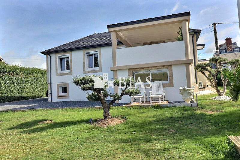 Maison - 160 m² - 7 pièces