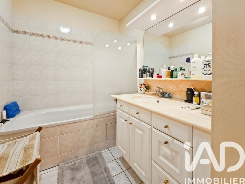 Appartement - 100 m² - 5 pièces