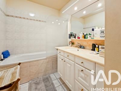 Appartement - 100 m² - 5 pièces