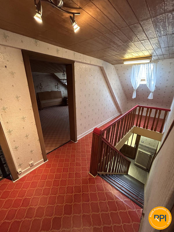 Maison ancienne - 147 m² - 8 pièces