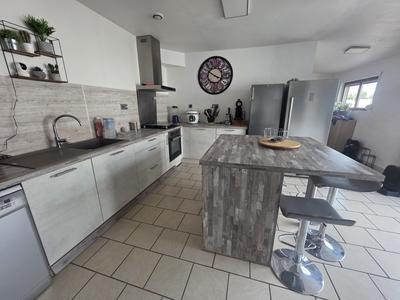 Maison - 94 m² - 5 pièces