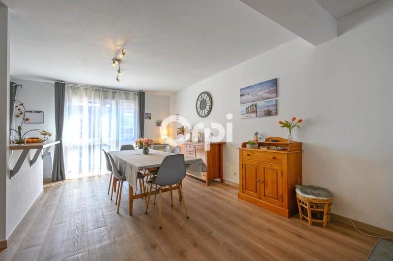Appartement - 80 m² - 3 pièces