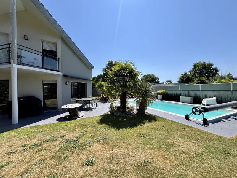 Maison - 160 m² - 6 pièces