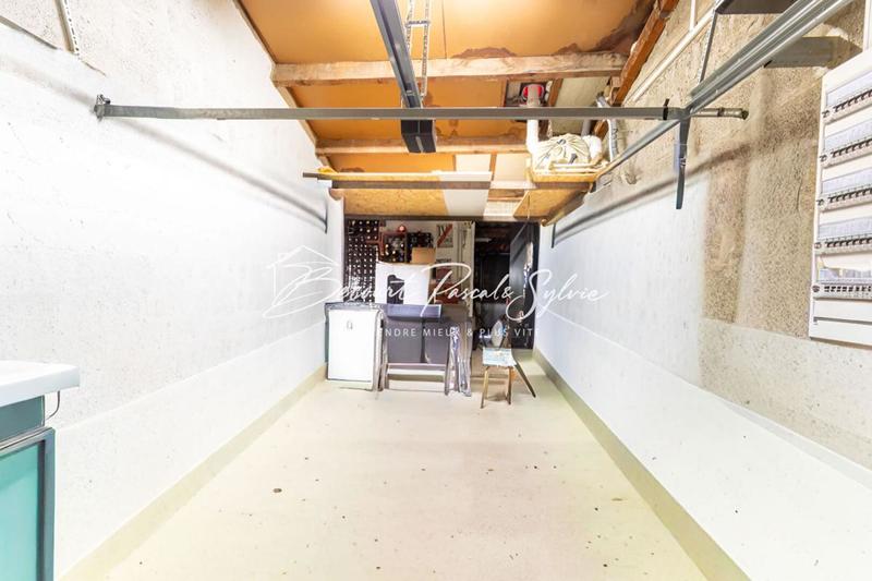 Maison - 93 m² - 5 pièces