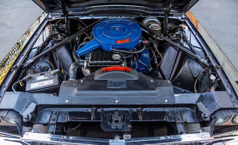 Ford Thunderbird V8