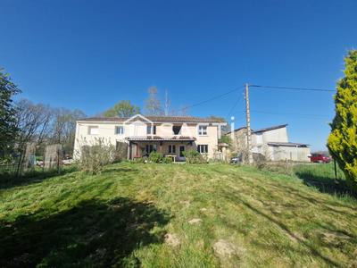 Maison - 120 m² - 7 pièces