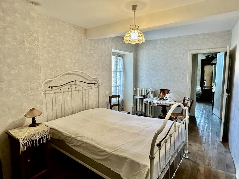 Maison - 154 m² - 9 pièces