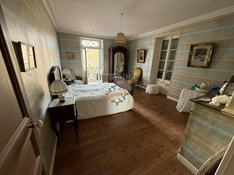 Maison - 200 m² - 5 pièces