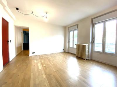Appartement - 77 m² - 3 pièces