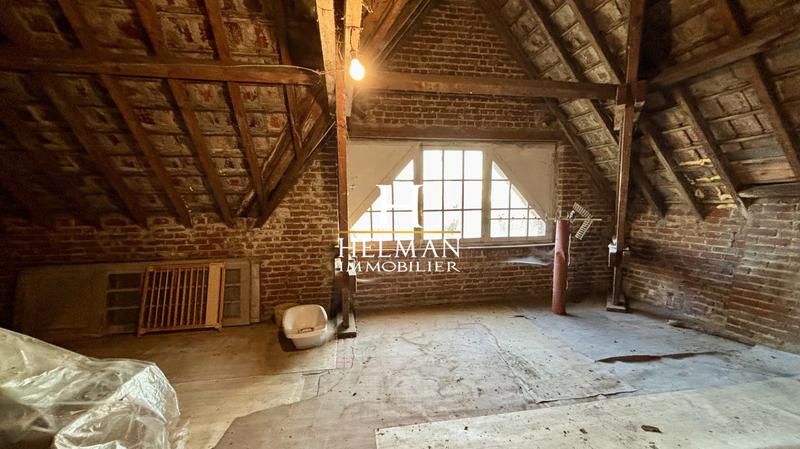 Maison - 236 m² - 9 pièces