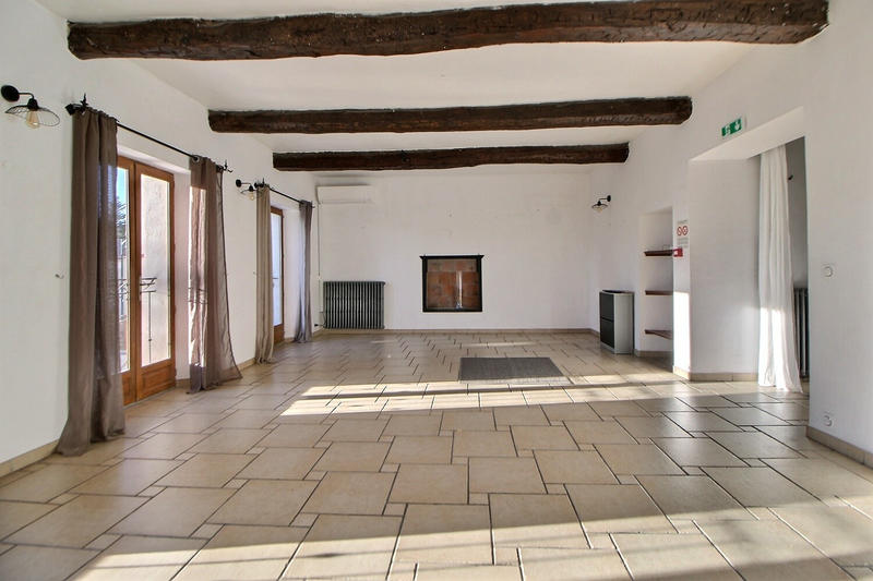 Maison - 277 m² - 14 pièces