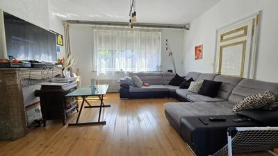 Maison - 250 m² - 8 pièces