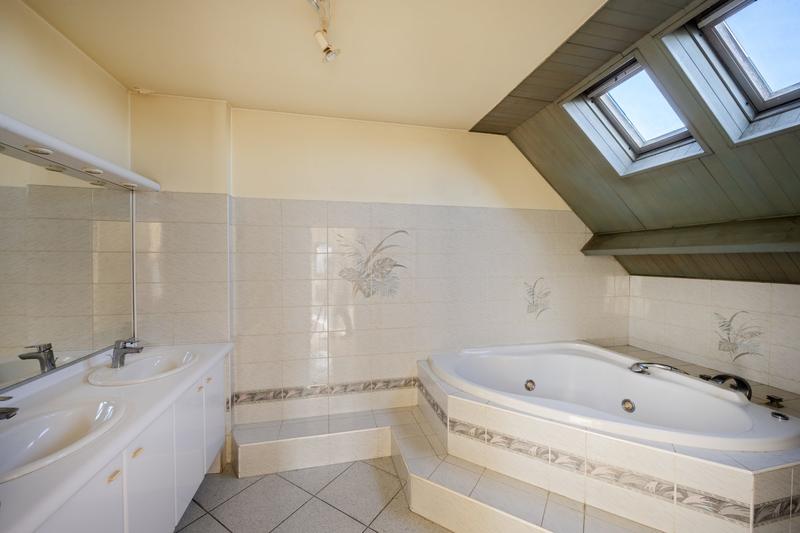 Appartement - 129 m² - 5 pièces