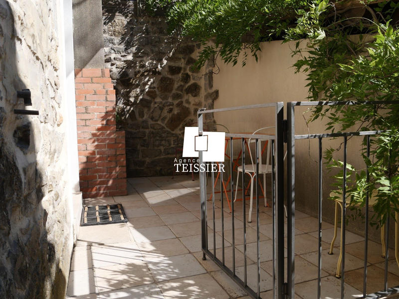 Mas - 223 m² - 8 pièces